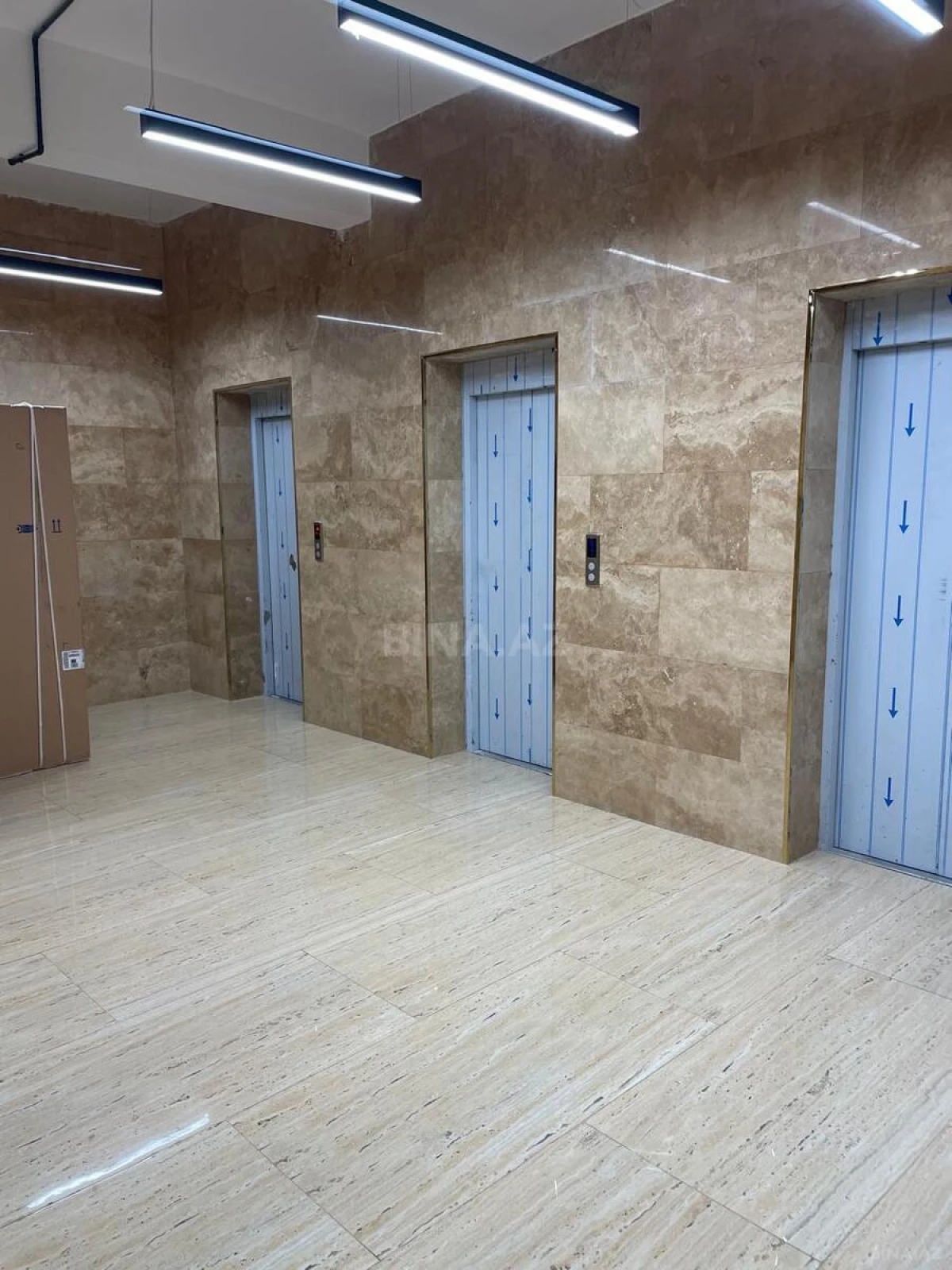 Satılır 2 otaqlı mənzil 76 m²