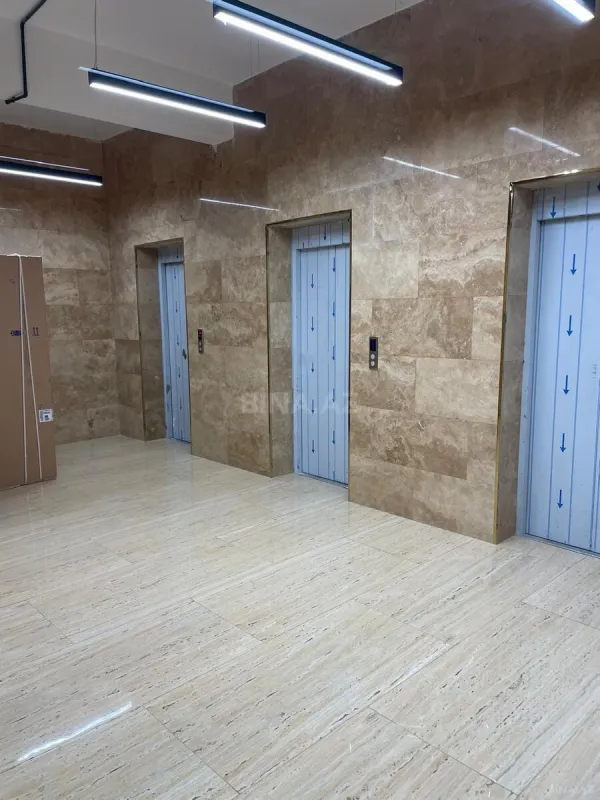 Satılır 2 otaqlı mənzil 76 m²