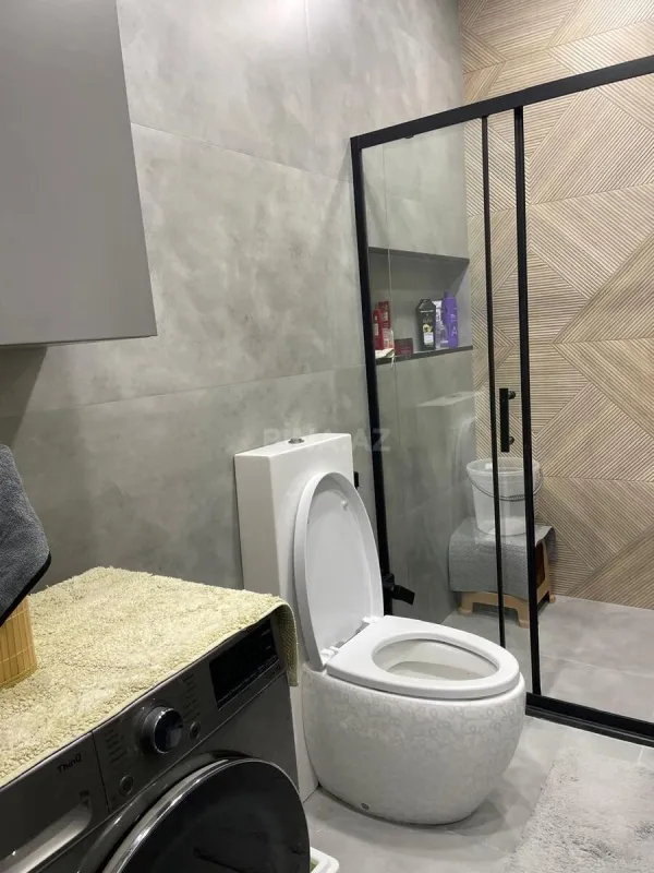 Satılır 2 otaqlı mənzil 76 m²