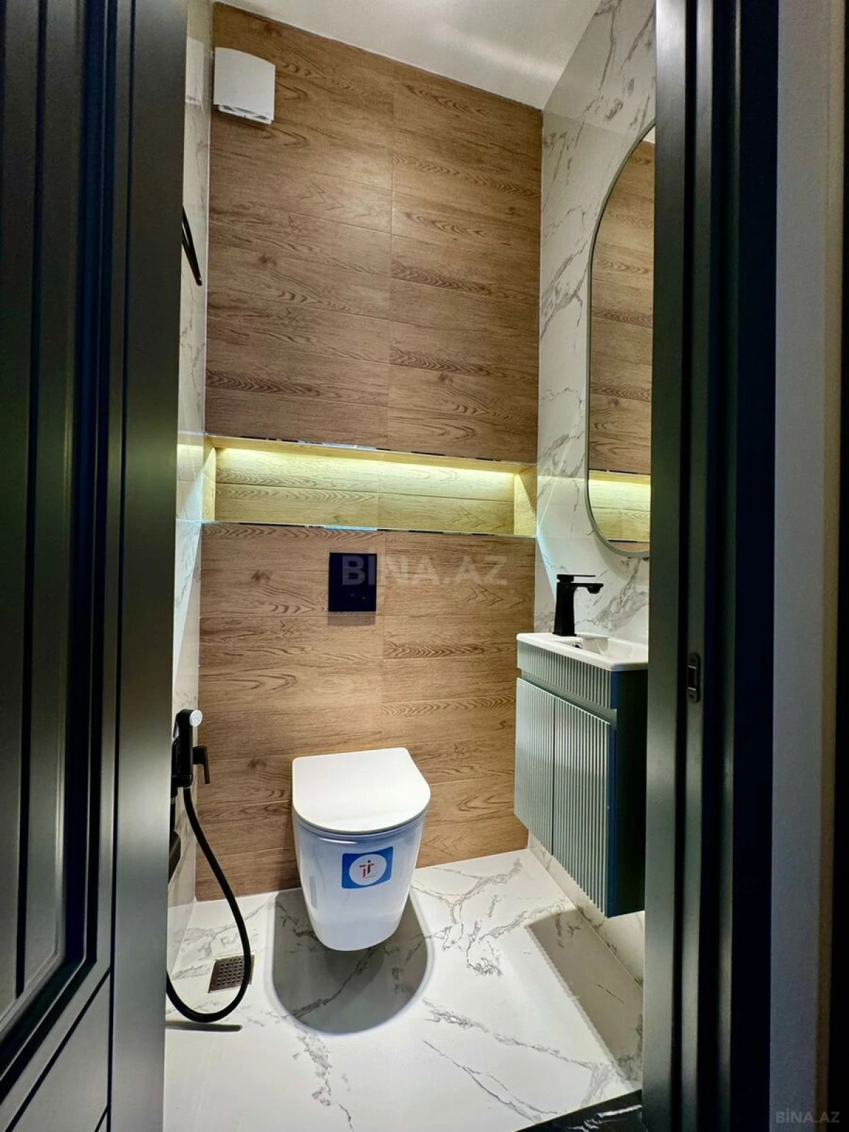 Kirayə verilir 3 otaqlı mənzil 150 m²