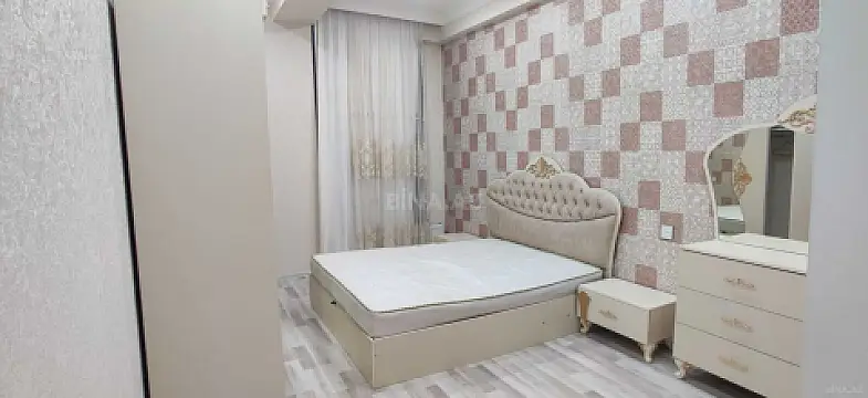 Kirayə verilir 2 otaqlı mənzil 85 m²