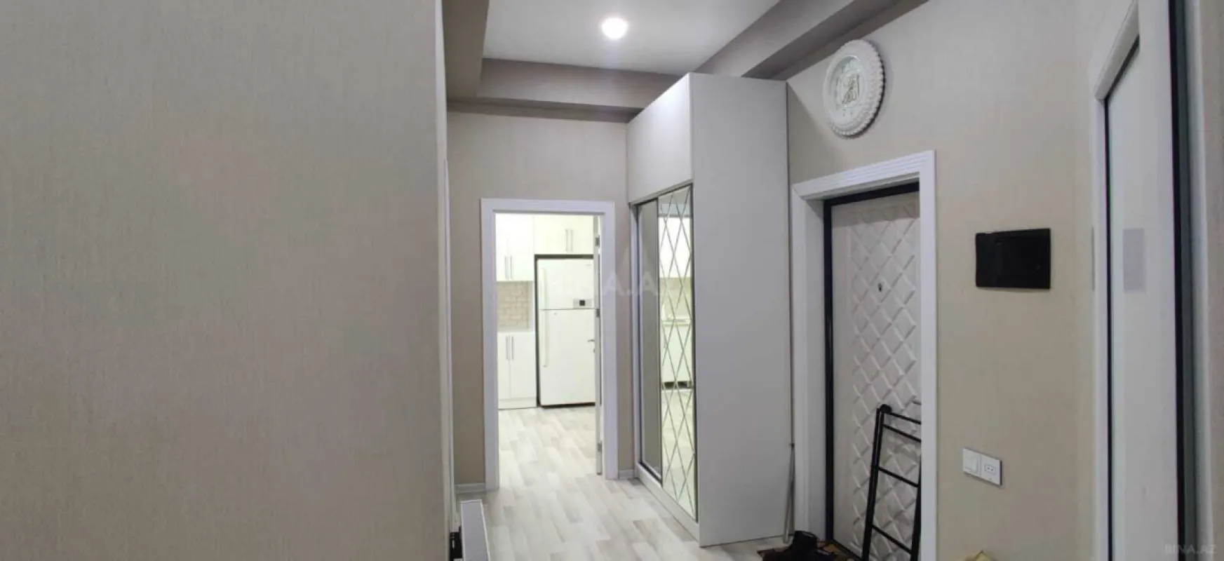 Kirayə verilir 2 otaqlı mənzil 85 m²