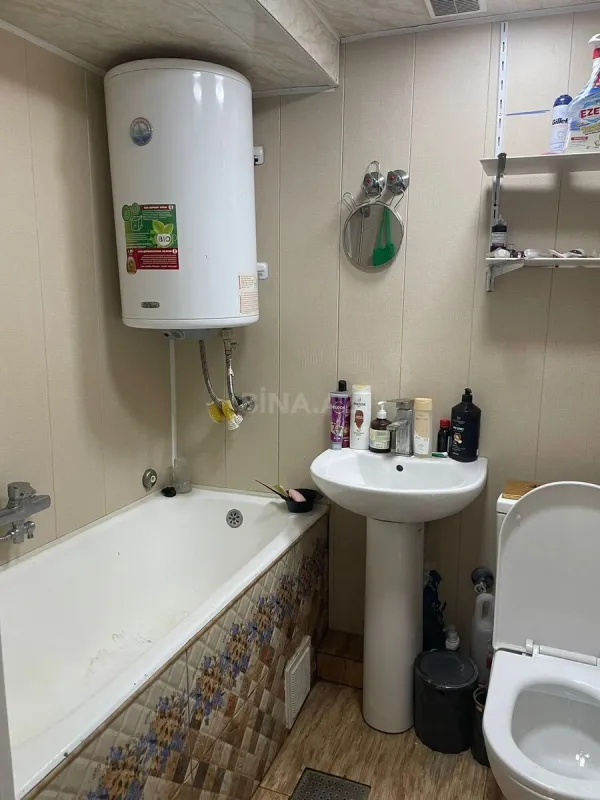 Satılır 1 otaqlı mənzil 45 m²