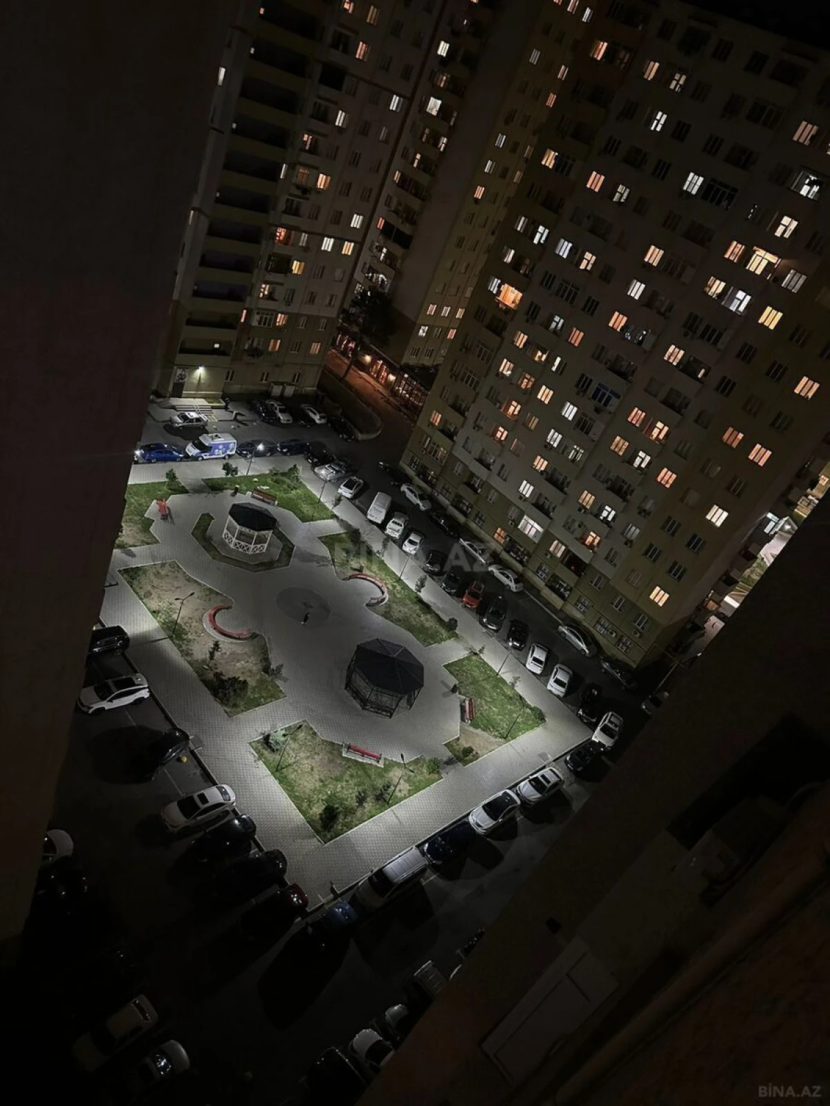 Satılır 2 otaqlı mənzil 60 m²