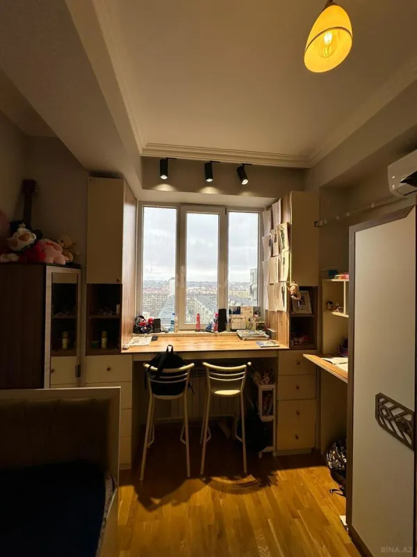 Satılır 2 otaqlı mənzil 60 m²