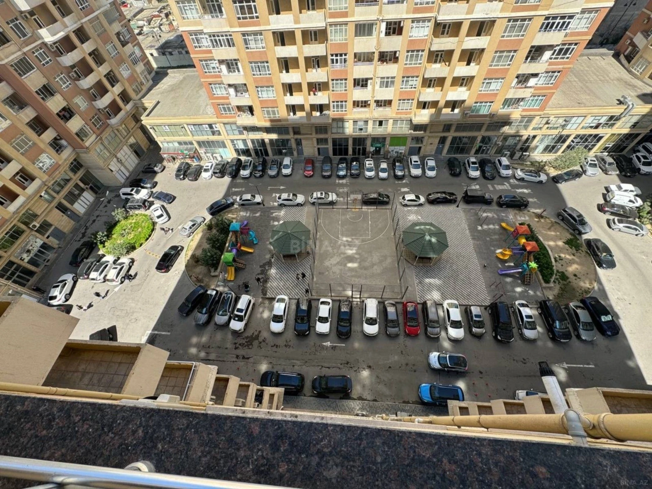 Kirayə verilir 2 otaqlı mənzil 100 m²