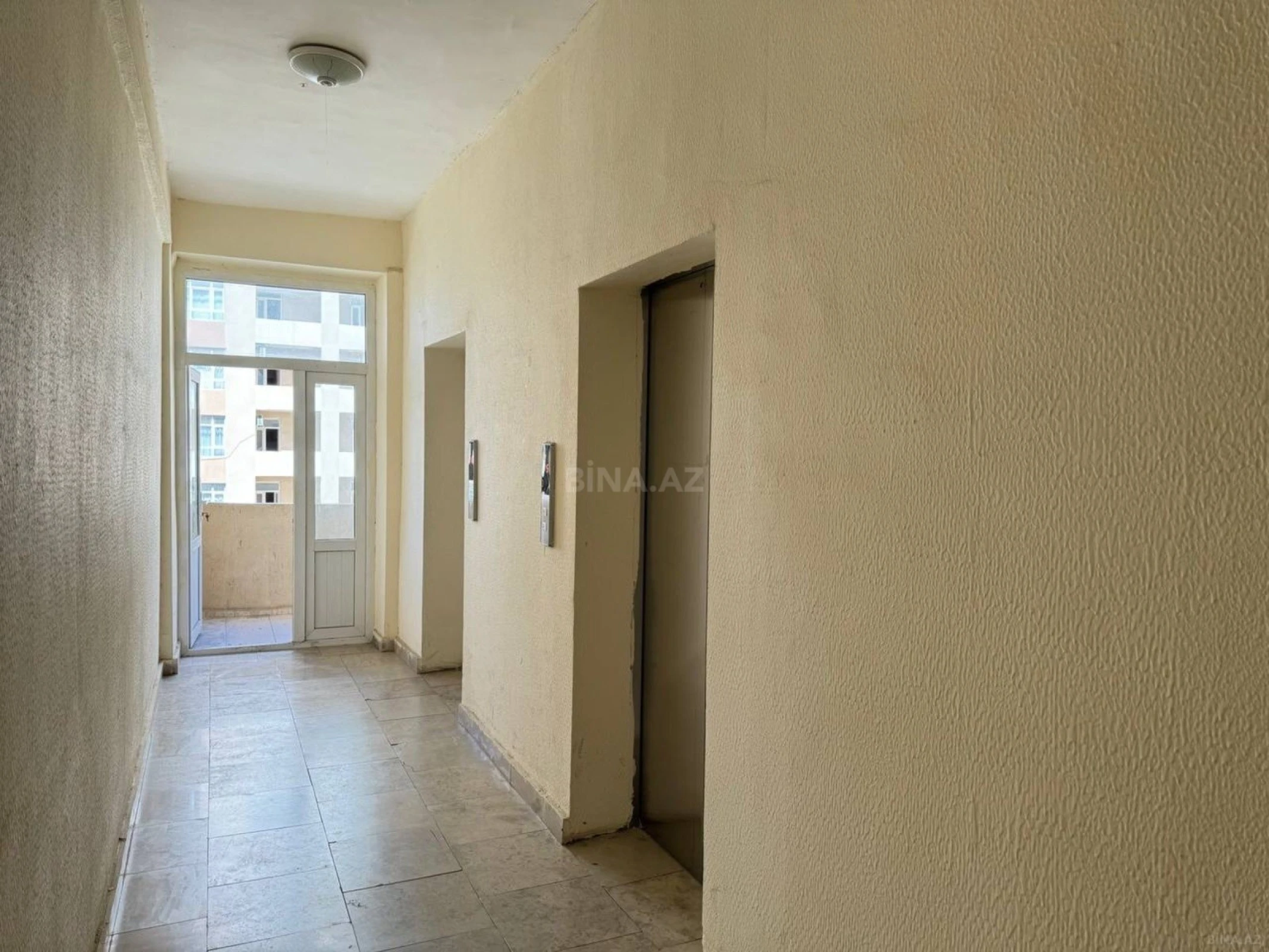 Kirayə verilir 2 otaqlı mənzil 100 m²