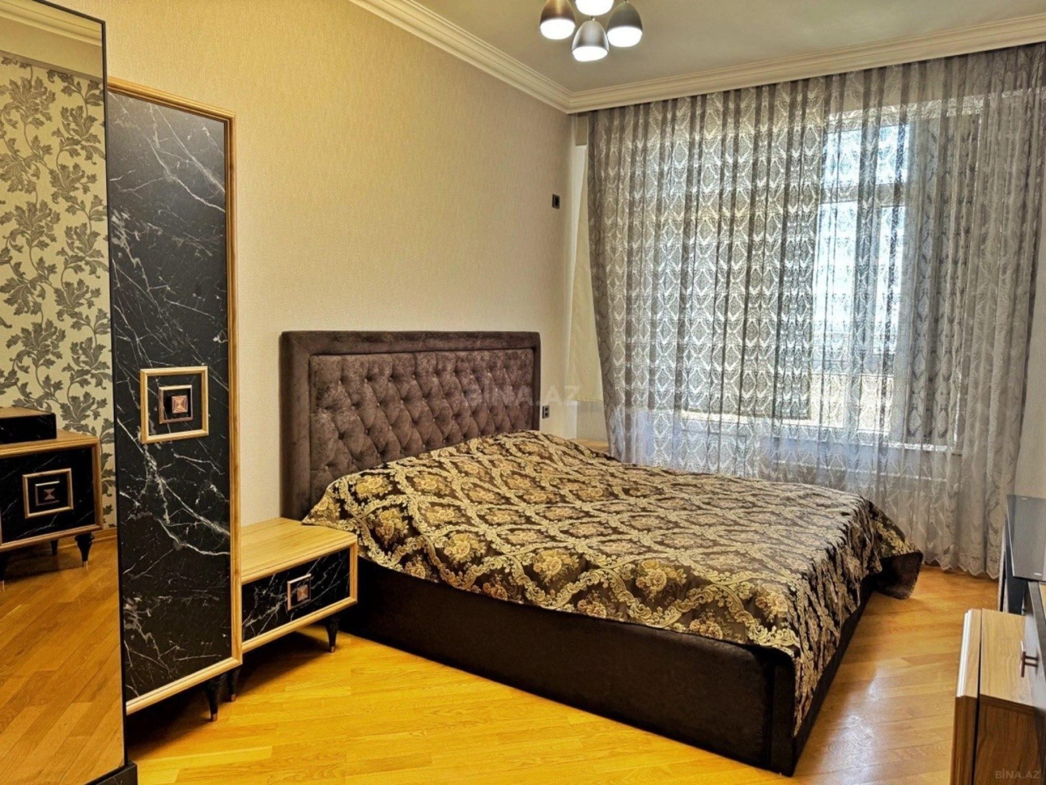 Kirayə verilir 2 otaqlı mənzil 100 m²