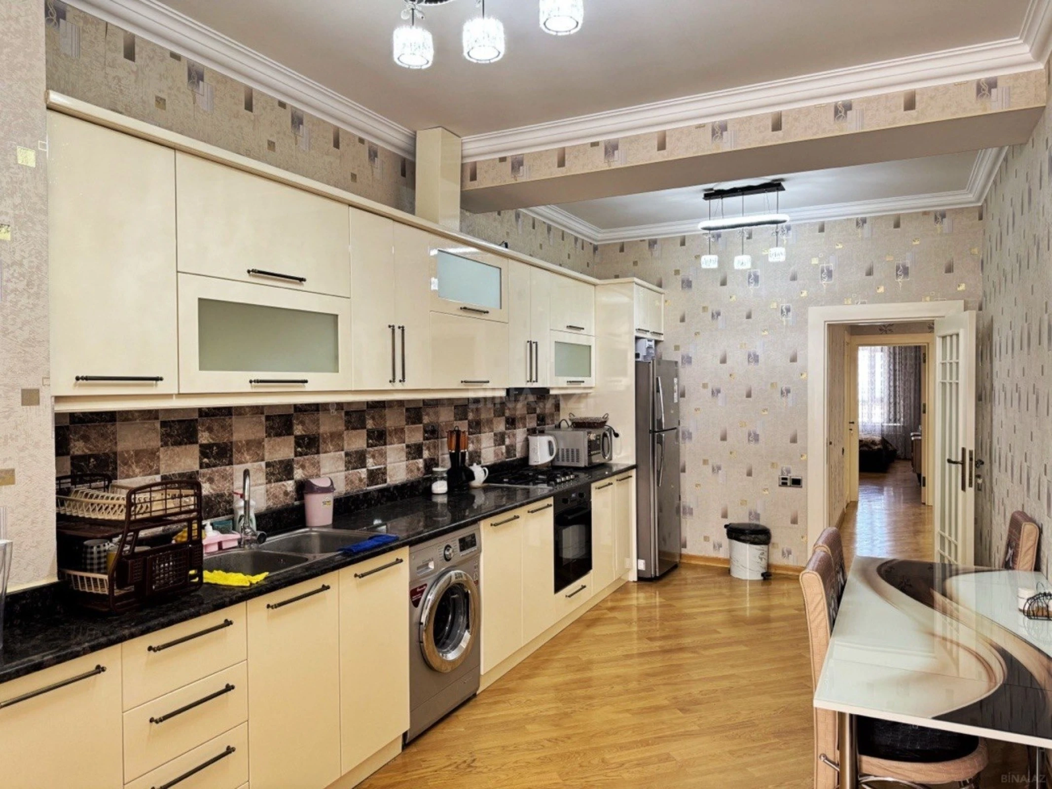 Kirayə verilir 2 otaqlı mənzil 100 m²