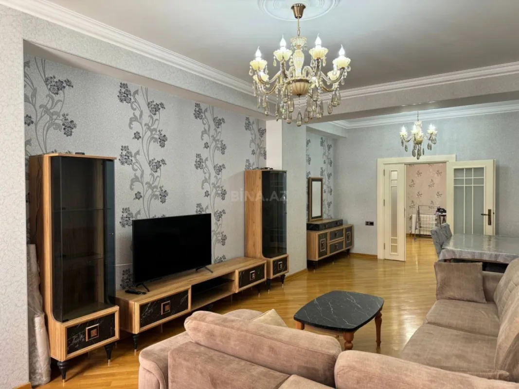 Kirayə verilir 2 otaqlı mənzil 100 m²