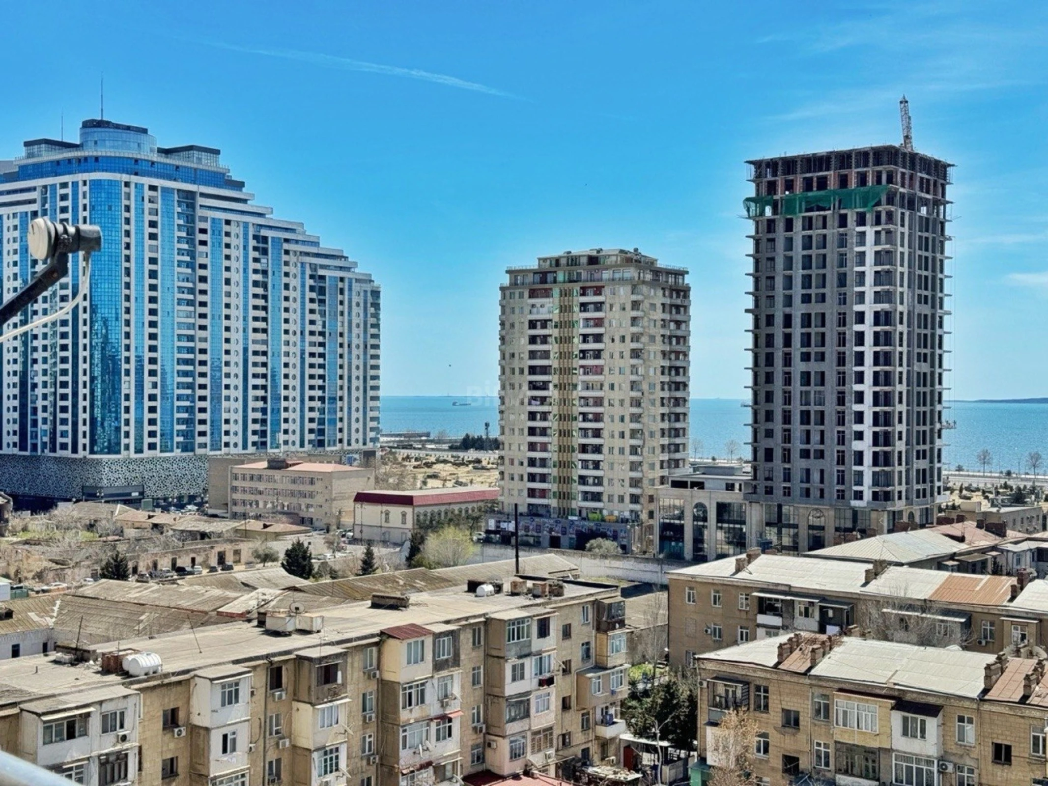 Kirayə verilir 2 otaqlı mənzil 100 m²