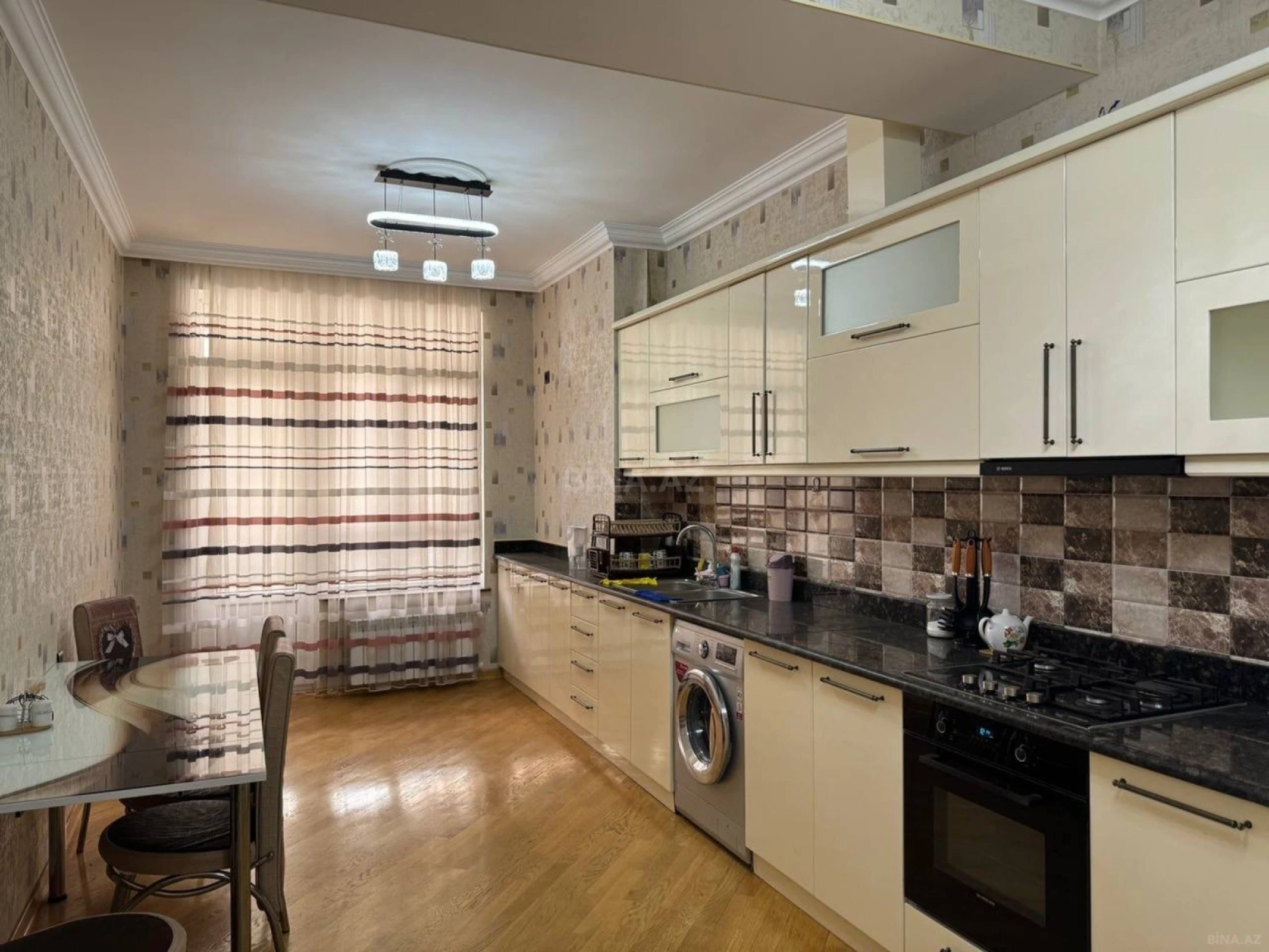 Kirayə verilir 2 otaqlı mənzil 100 m²