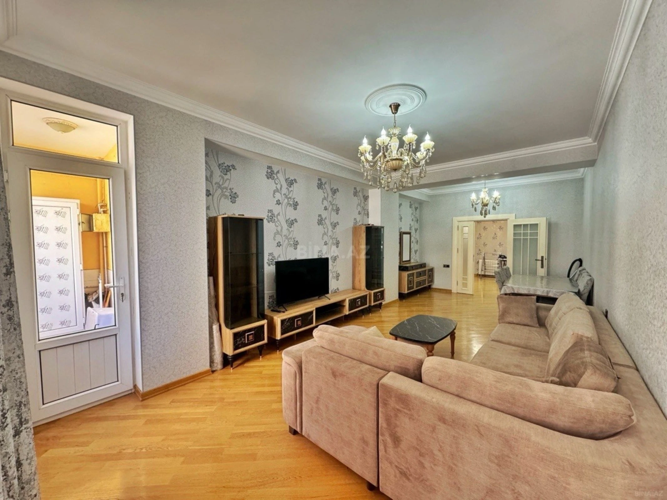 Kirayə verilir 2 otaqlı mənzil 100 m²