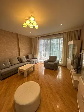 Kirayə verilir 3 otaqlı mənzil 140 m²