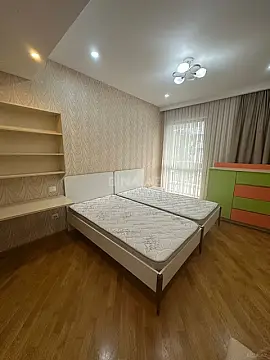 Kirayə verilir 3 otaqlı mənzil 140 m²