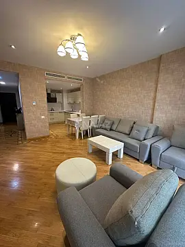 Kirayə verilir 3 otaqlı mənzil 140 m²