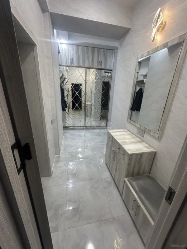 Satılır 4 otaqlı mənzil 109 m²