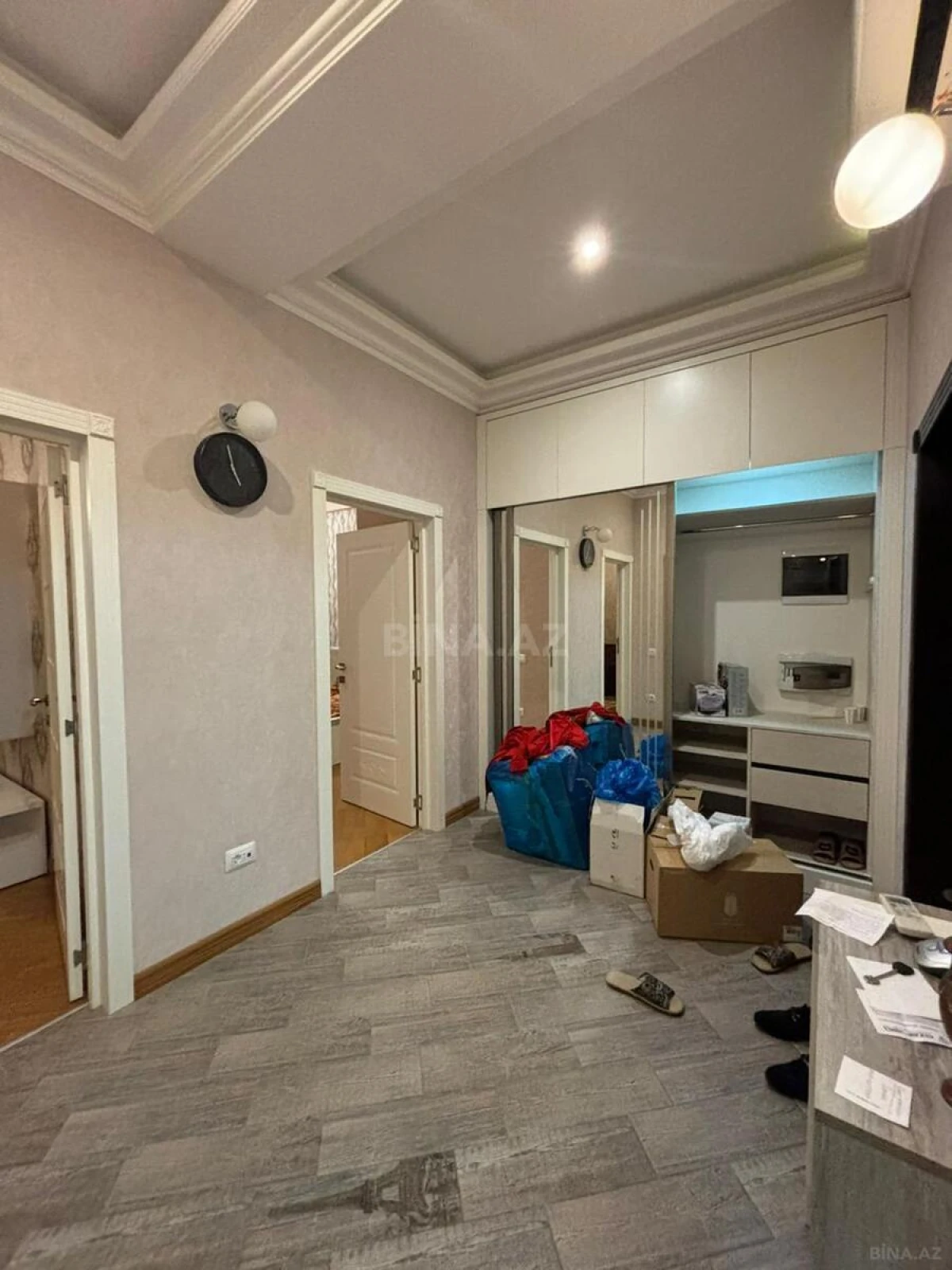 Kirayə verilir 2 otaqlı mənzil 96 m²