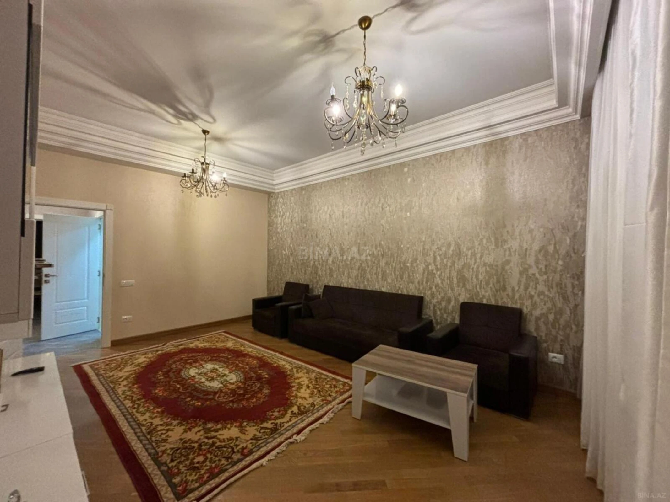 Kirayə verilir 2 otaqlı mənzil 96 m²