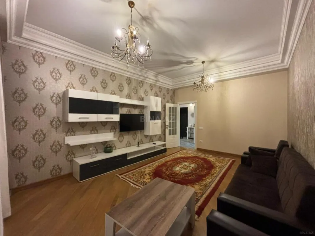Kirayə verilir 2 otaqlı mənzil 96 m²