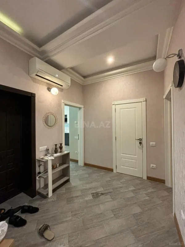 Kirayə verilir 2 otaqlı mənzil 96 m²