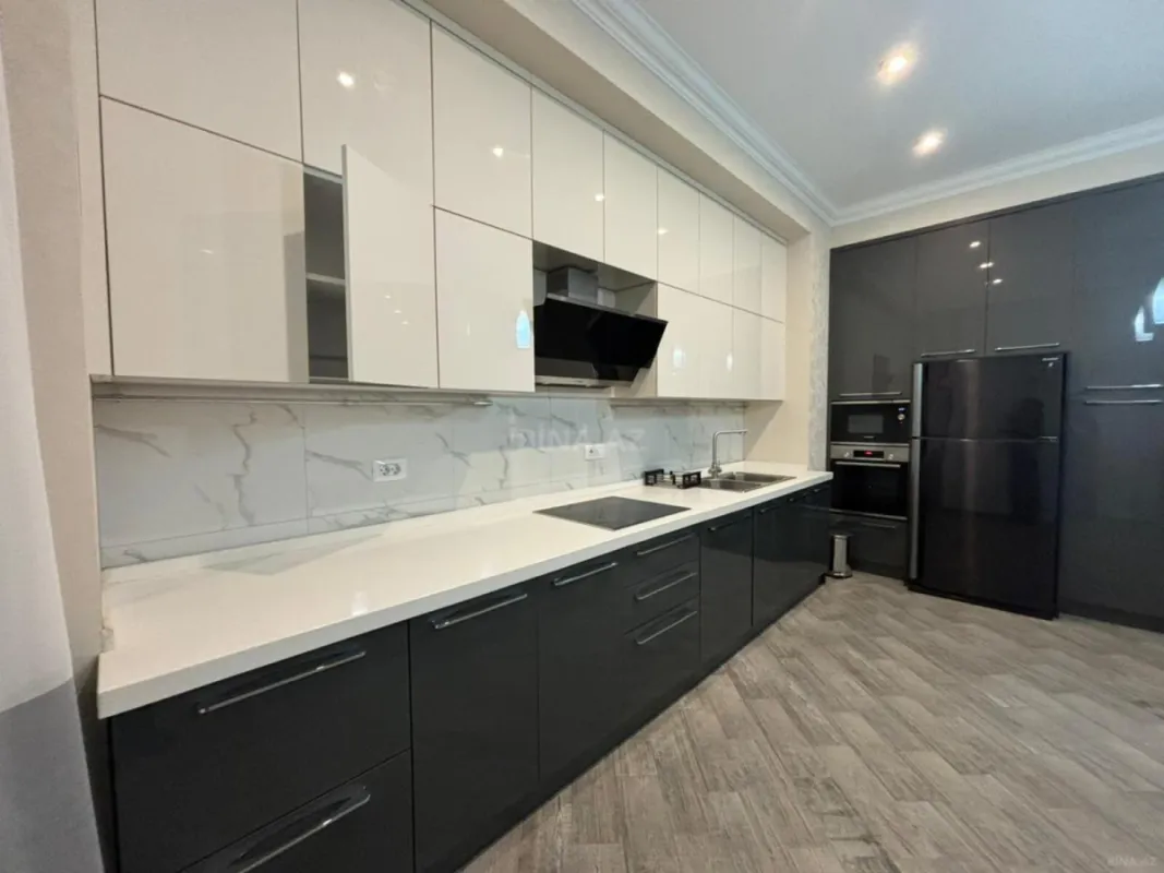 Kirayə verilir 2 otaqlı mənzil 96 m²