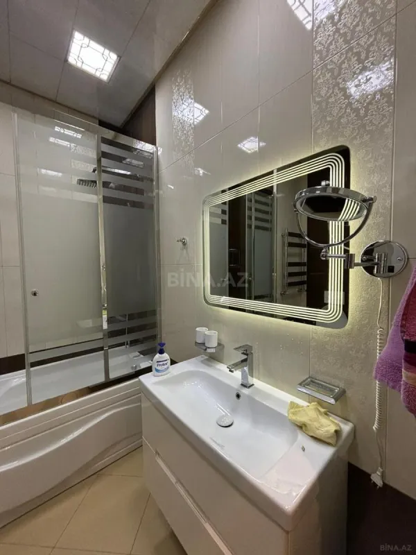 Kirayə verilir 2 otaqlı mənzil 96 m²