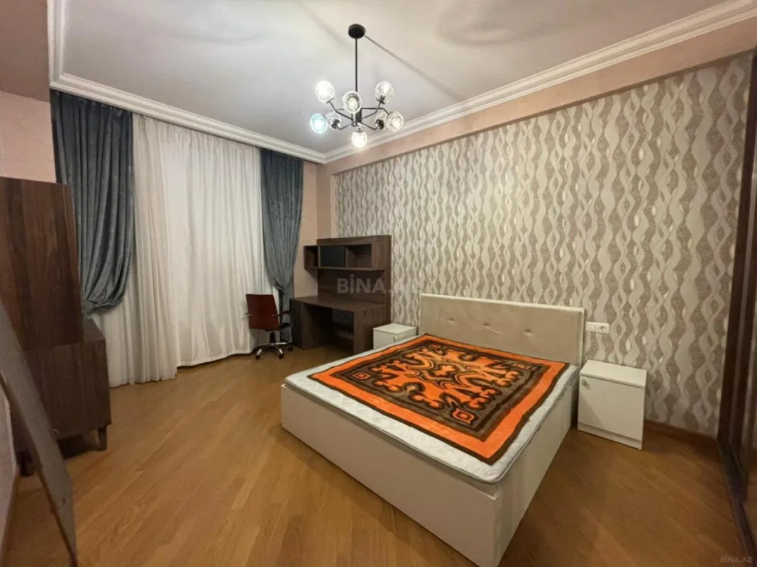 Kirayə verilir 2 otaqlı mənzil 96 m²