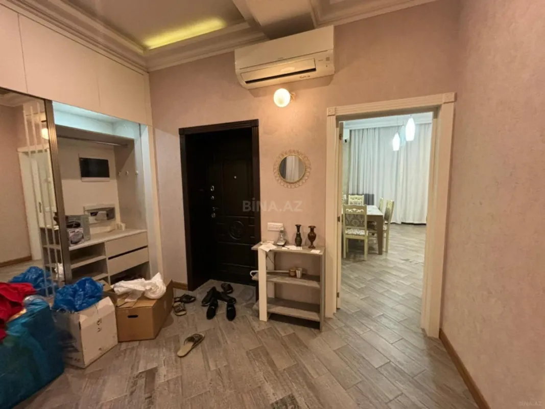 Kirayə verilir 2 otaqlı mənzil 96 m²