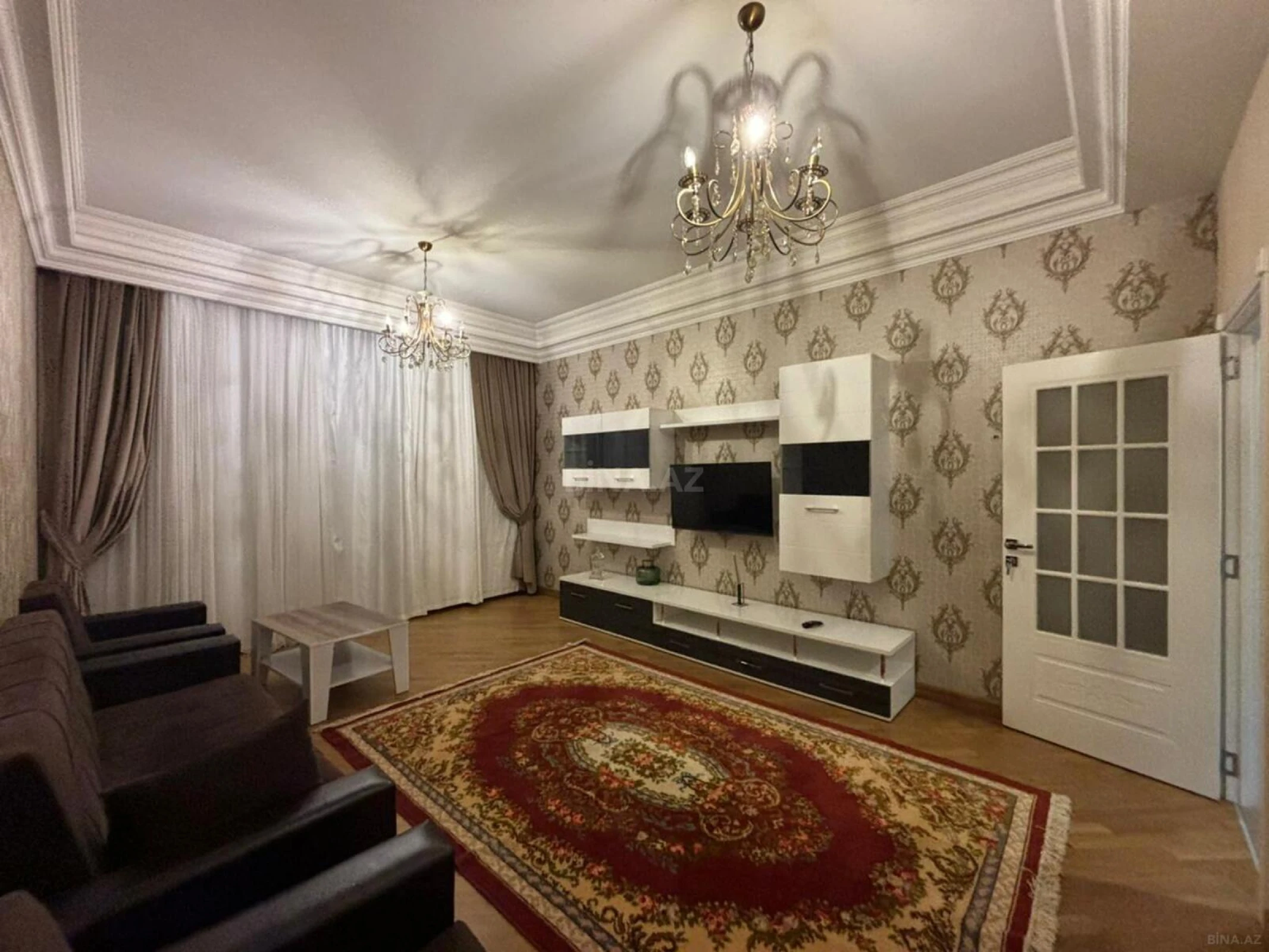 Kirayə verilir 2 otaqlı mənzil 96 m²