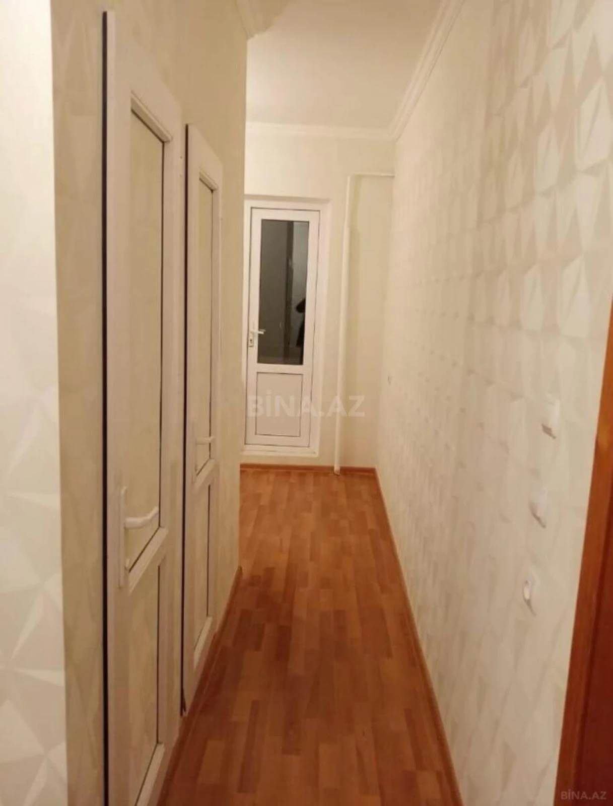 Satılır 4 otaqlı mənzil 100 m²