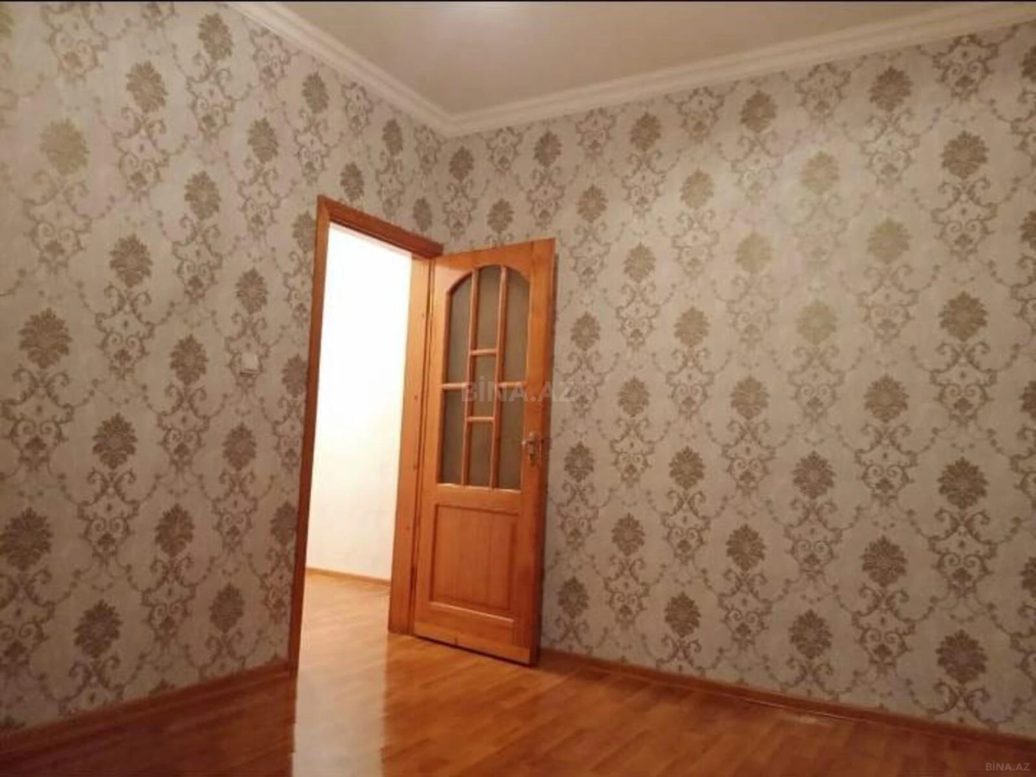 Satılır 4 otaqlı mənzil 100 m²
