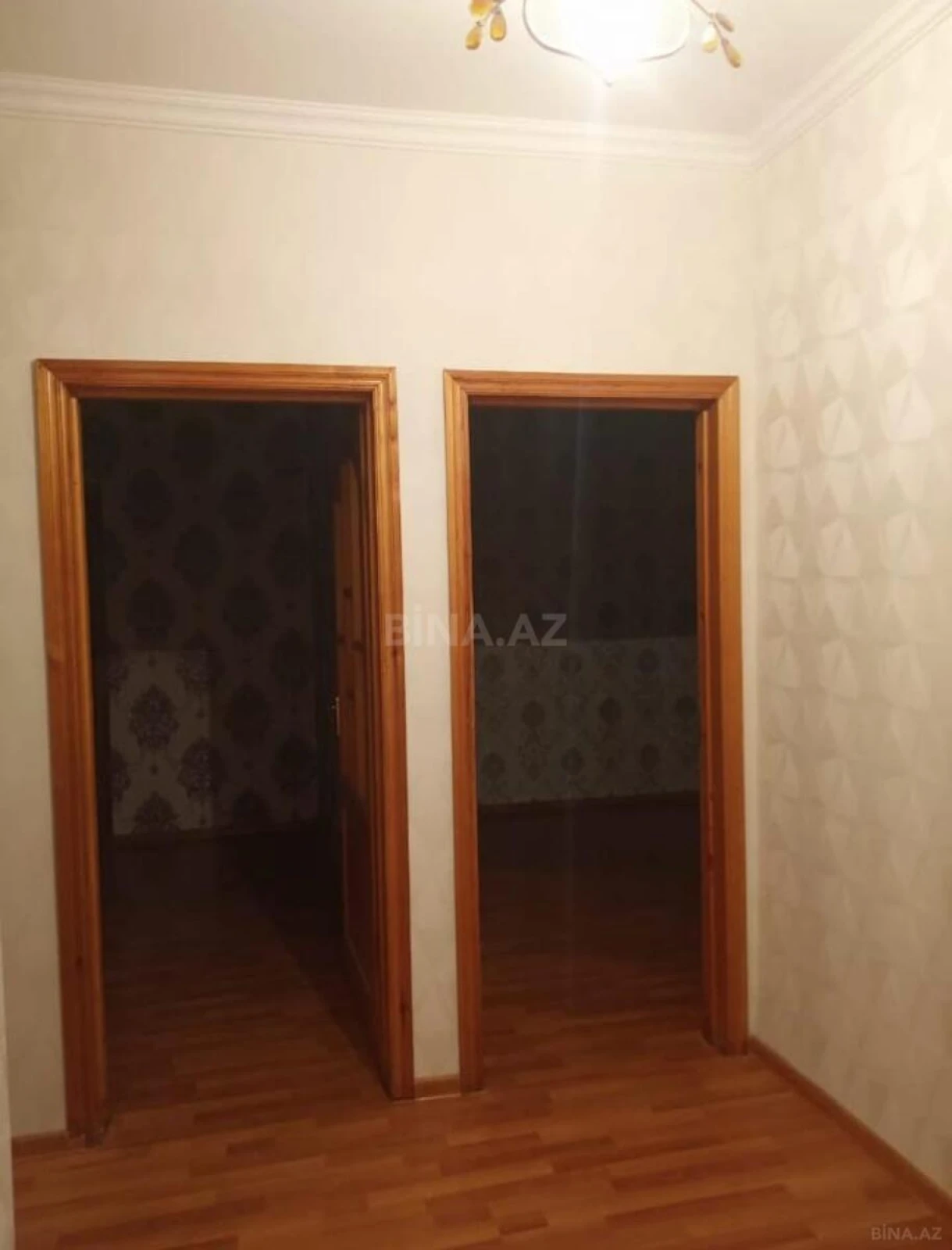 Satılır 4 otaqlı mənzil 100 m²