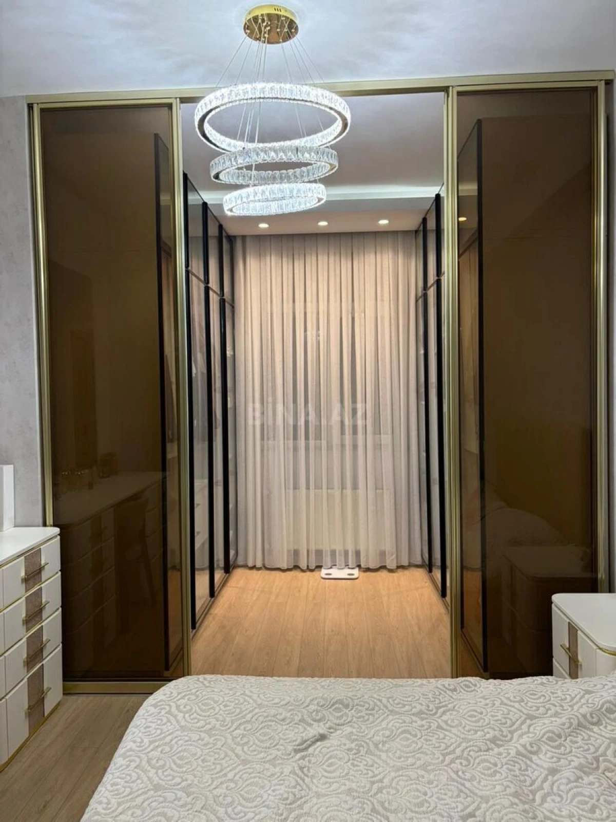 Satılır 2 otaqlı mənzil 95 m²