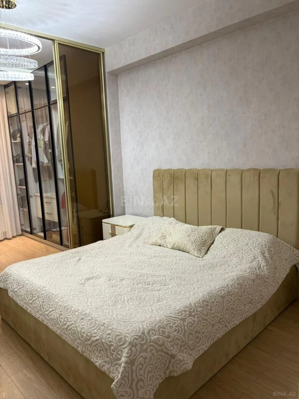 Satılır 2 otaqlı mənzil 95 m²