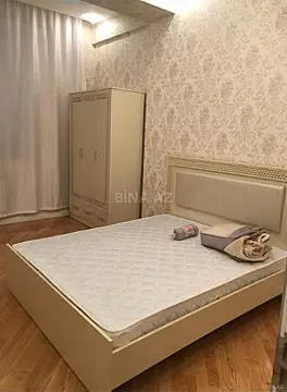 Kirayə verilir 2 otaqlı mənzil 80 m²
