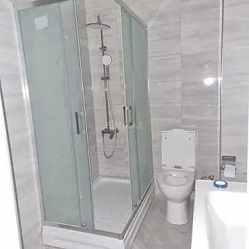 Kirayə verilir 2 otaqlı mənzil 80 m²