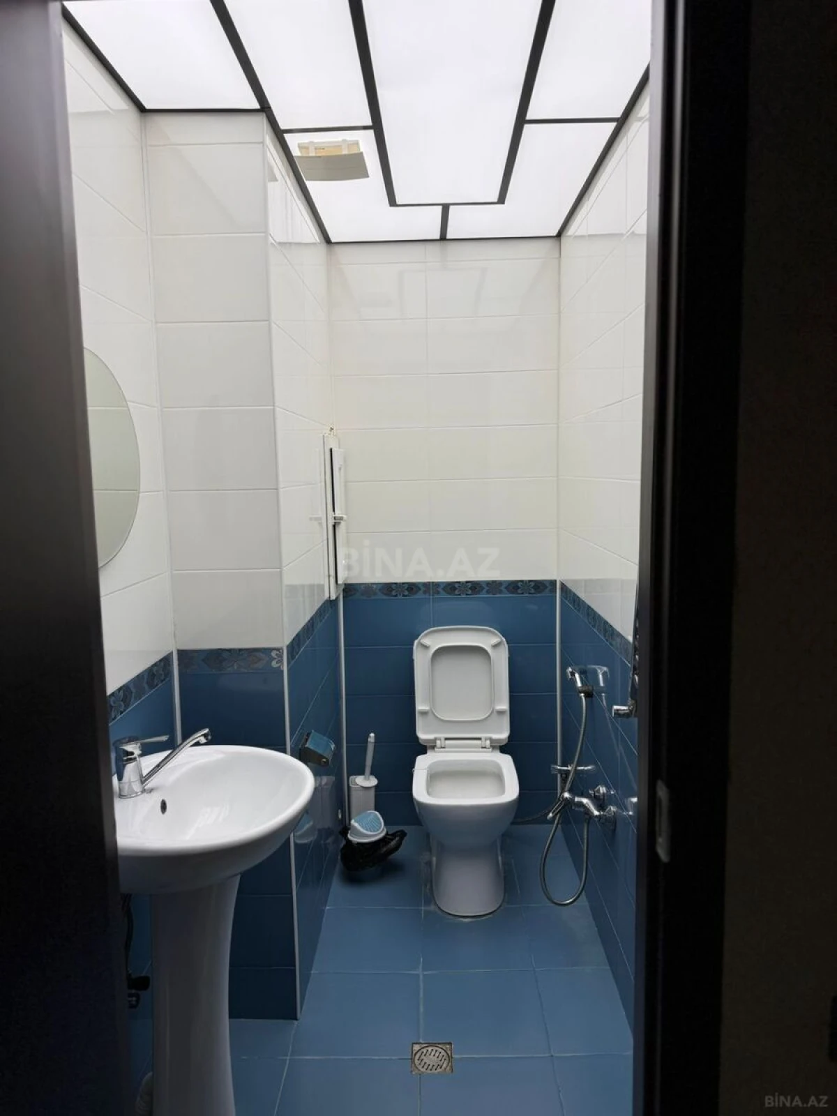 Kirayə verilir 3 otaqlı mənzil 138 m²