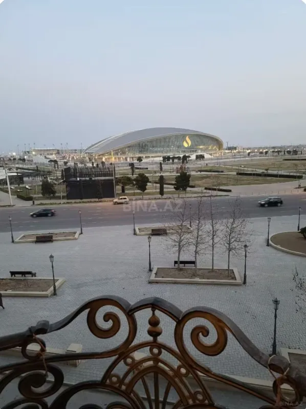 Kirayə verilir 3 otaqlı mənzil 138 m²