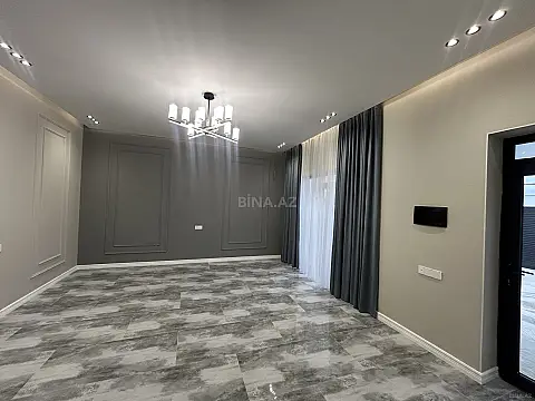Satılır 4 otaqlı mənzil 135 m²