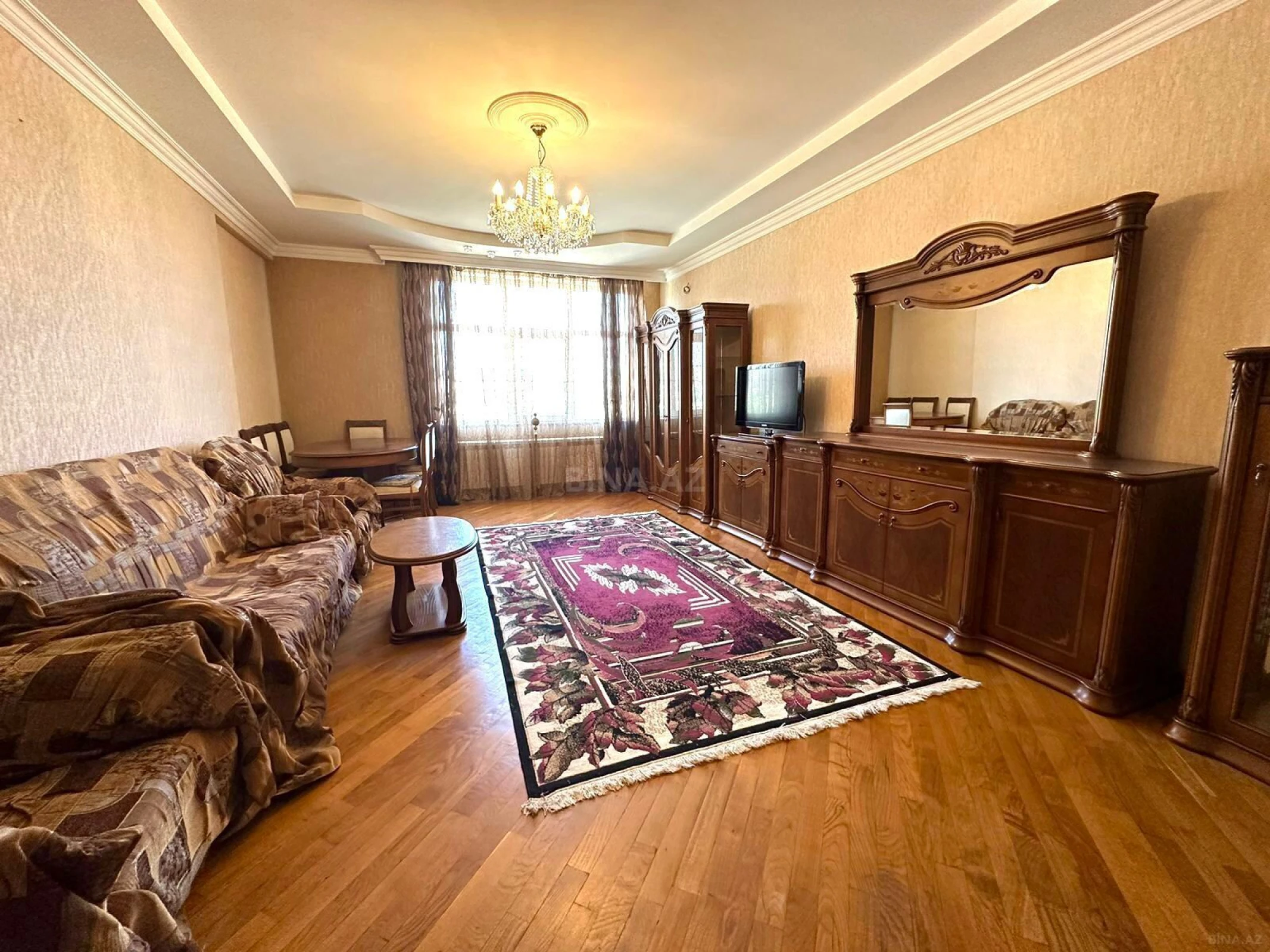 Kirayə verilir 3 otaqlı mənzil 125 m²