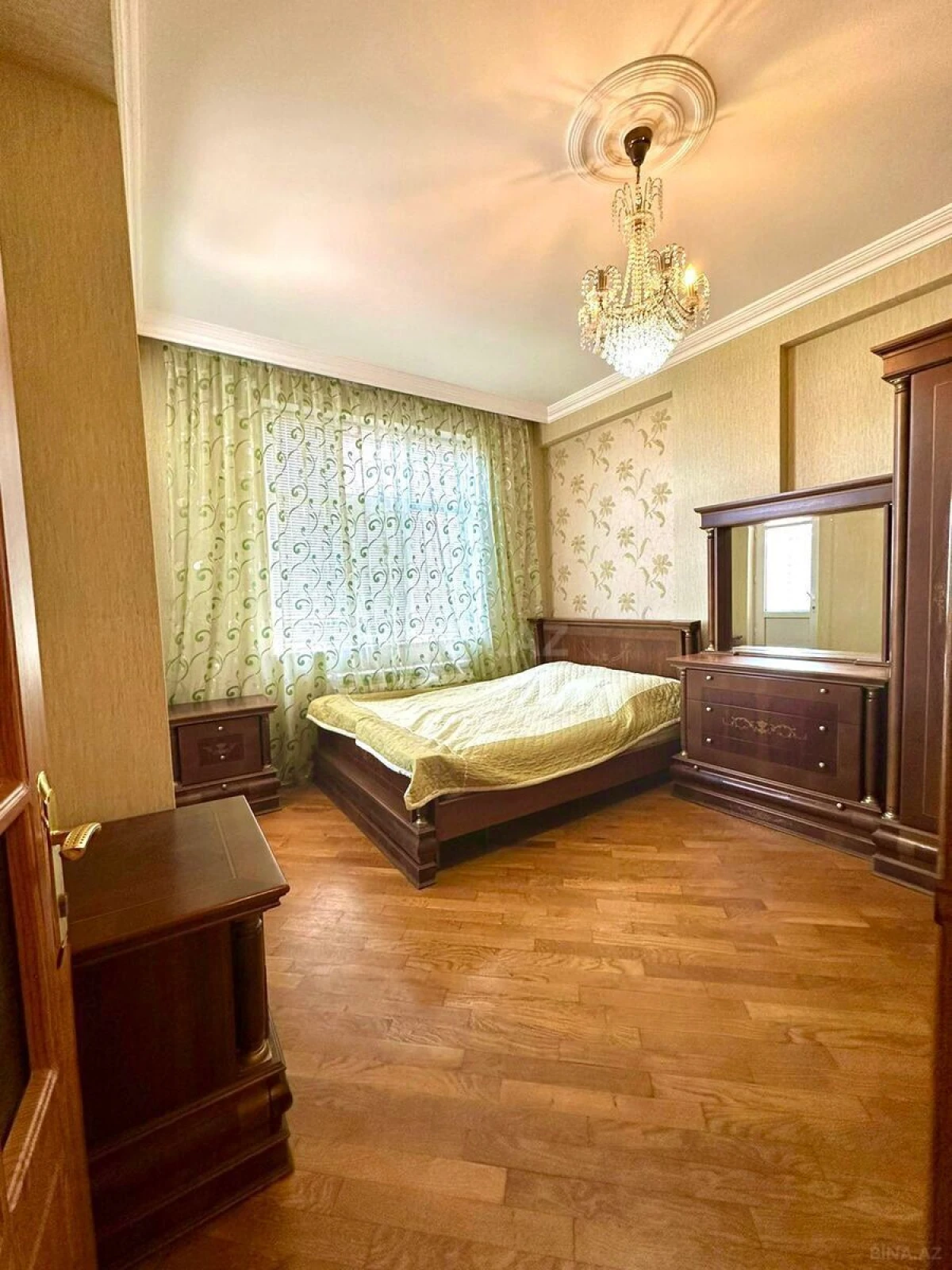 Kirayə verilir 3 otaqlı mənzil 125 m²