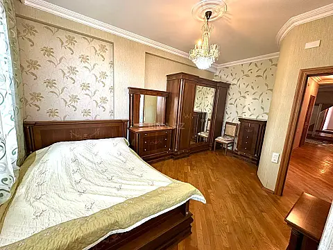 Kirayə verilir 3 otaqlı mənzil 125 m²