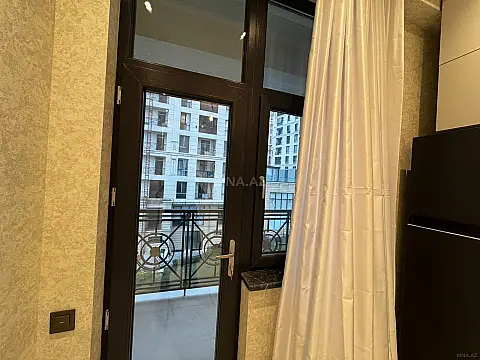 Kirayə verilir 3 otaqlı mənzil 144 m²