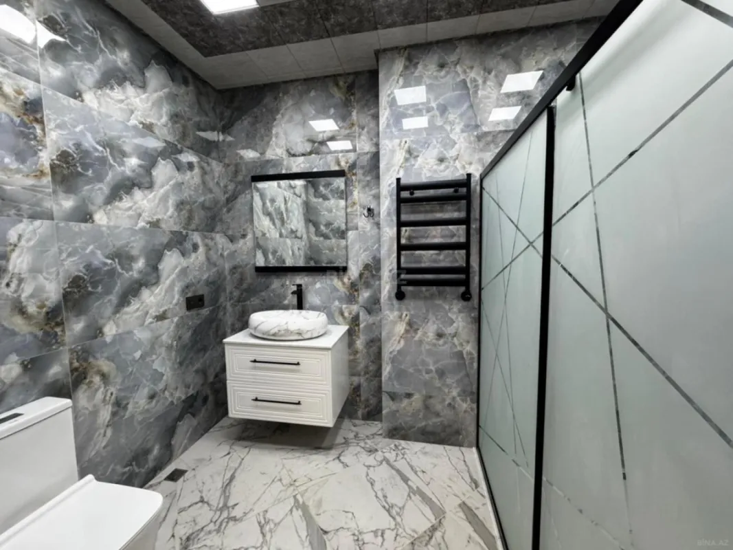 Kirayə verilir 3 otaqlı mənzil 144 m²