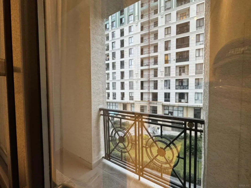 Kirayə verilir 3 otaqlı mənzil 144 m²