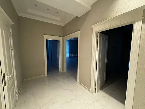 Kirayə verilir 3 otaqlı mənzil 144 m²