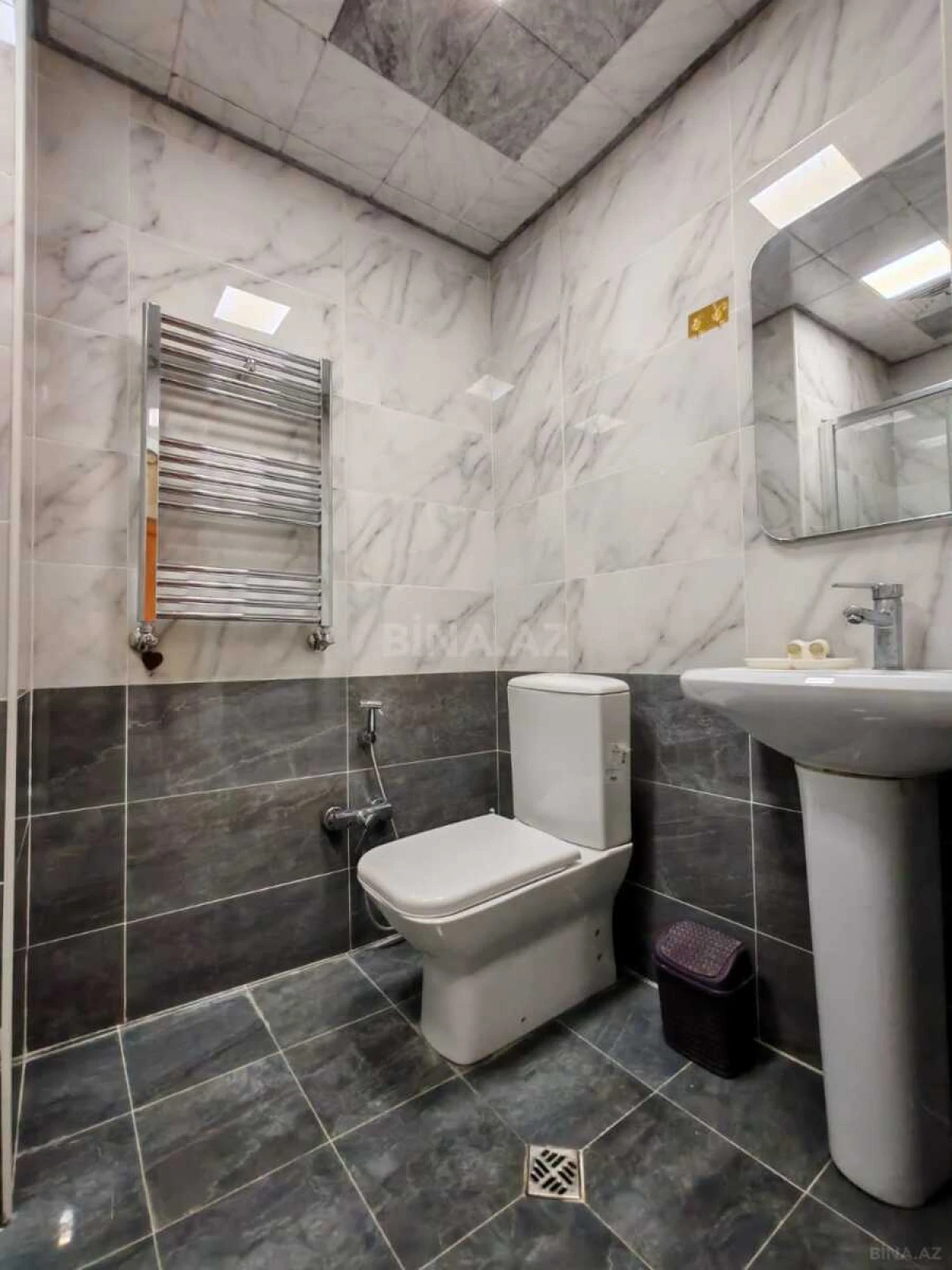 Kirayə verilir 2 otaqlı mənzil 60 m²