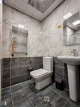 Kirayə verilir 2 otaqlı mənzil 60 m²