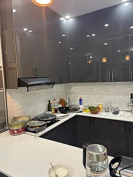 Kirayə verilir 2 otaqlı mənzil 75 m²